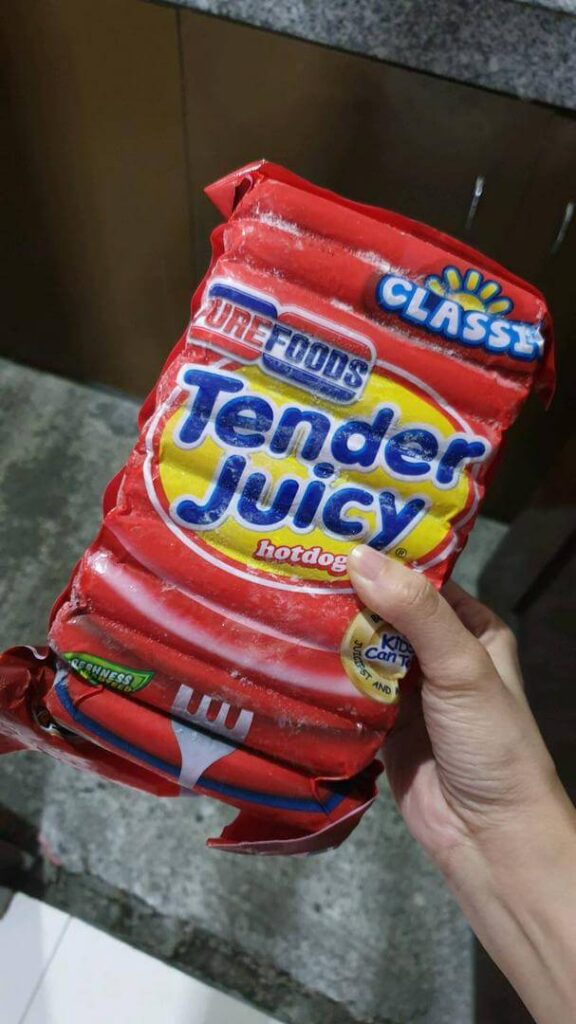 Why Philippine hot dogs are red?, Why are those hot dogs red?, why are hot dogs red,filipino red hot dog calories,filipino hot dog ingredients, what are red hot dogs made of,filipino hot dog near me,hotdog size,
tender juicy hotdog,tender juicy hotdog Philippine,